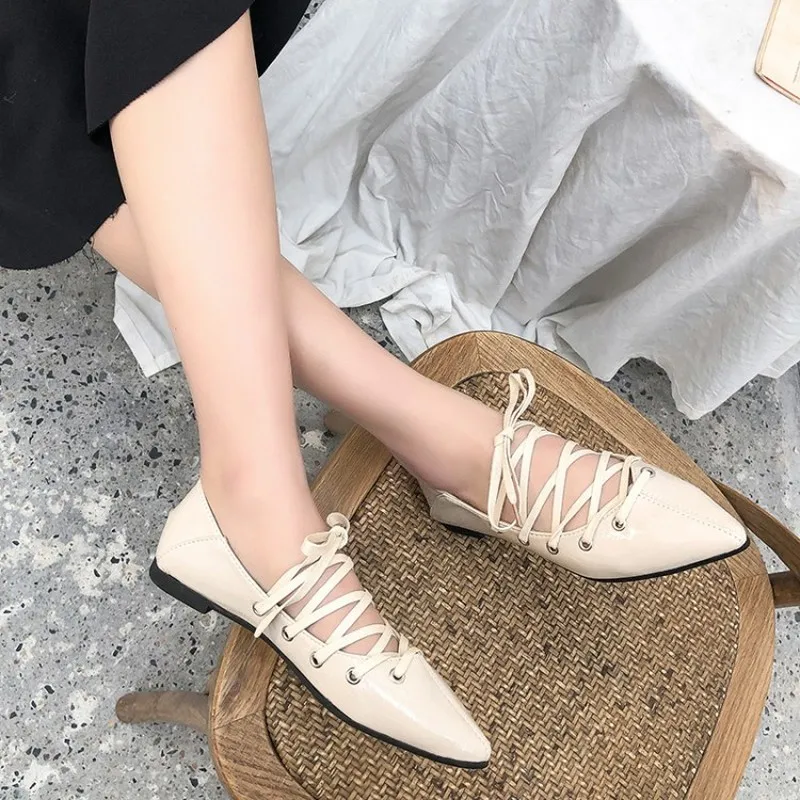 

Women Patent Leather Flats office Casual Fashion Low-heeled Female Elegant and gentle Boat Shoes High-end atmosphere J15-94