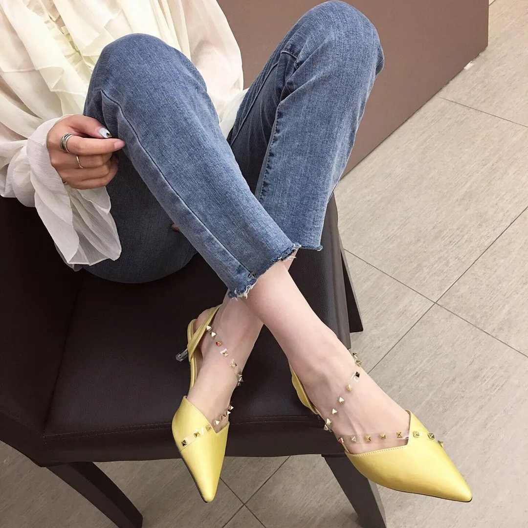 

2019 New Style Pointed-Toe Rivet Sandals shui jing gen