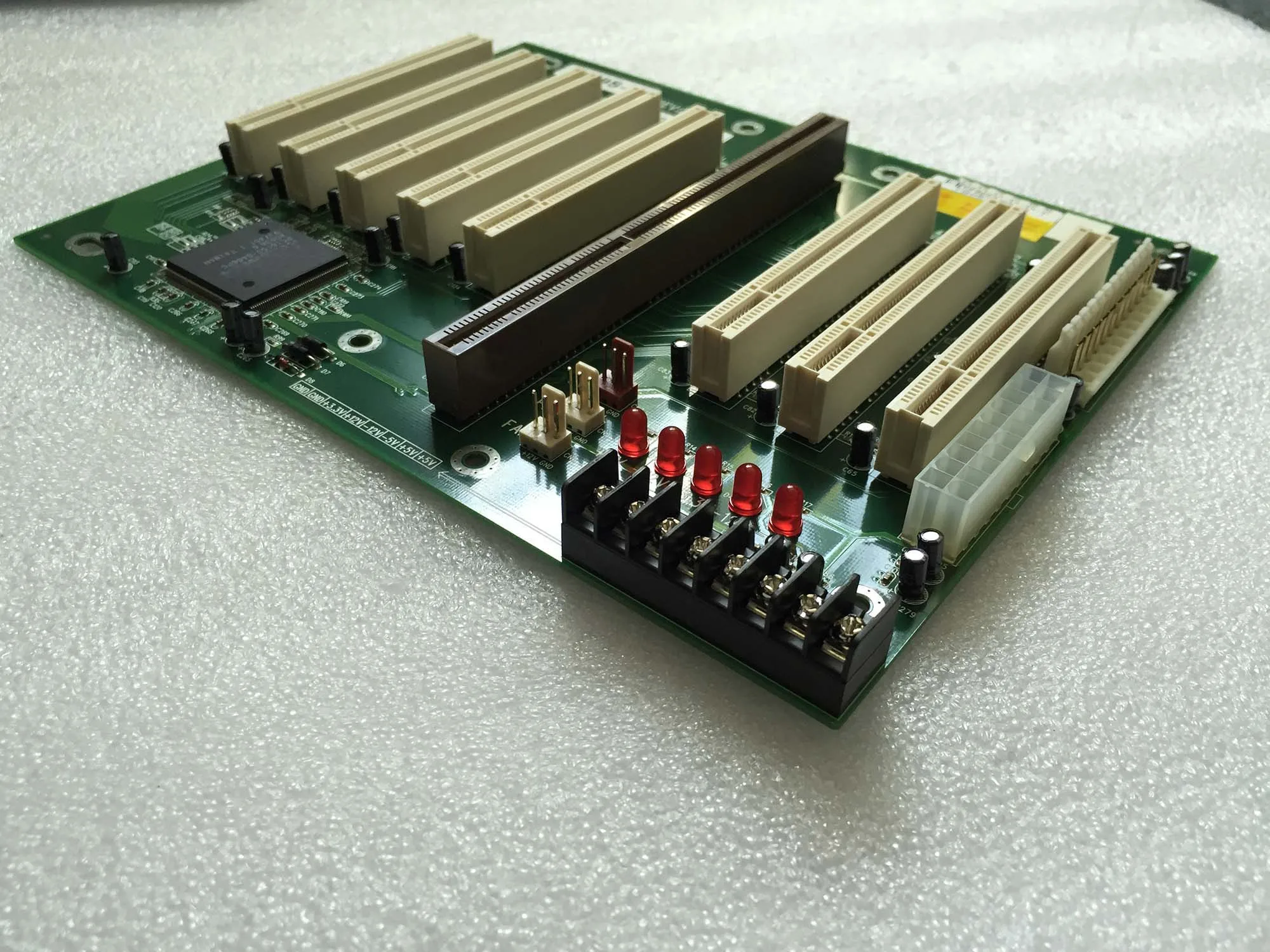 IPX-9S-R2 REV: 2,0 9-образными пазами PCISA PCI линии