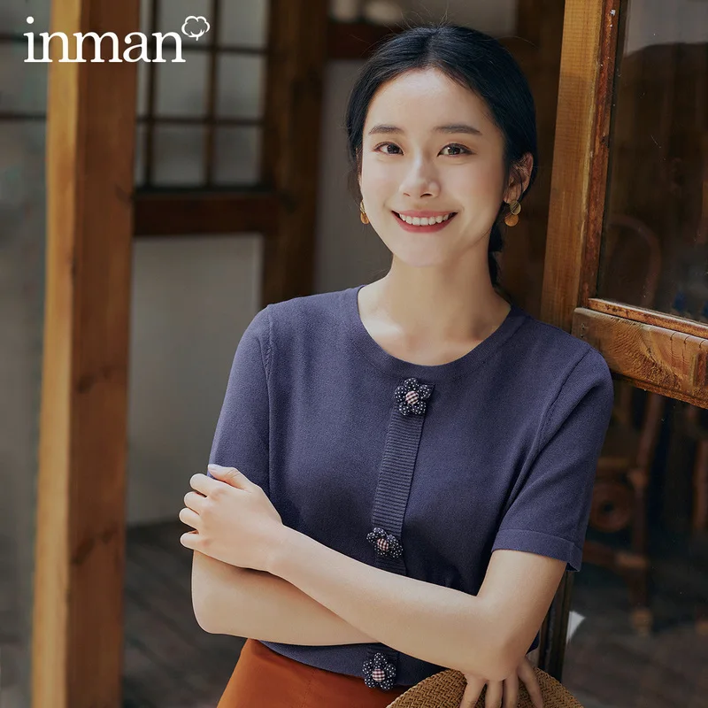 

INMAN 2020 Spring New Arrival Literary Dimple Series Temperament Flower Short Sleeve Knitwear Slimmed Base Sweater