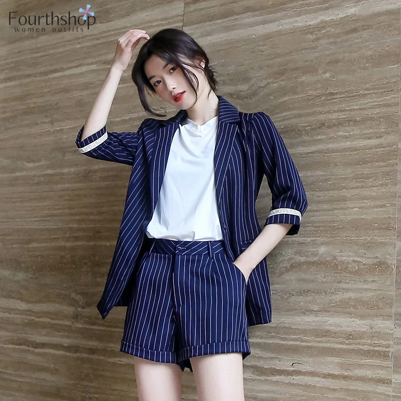 White Striped Pattern Pantsuit, Designer Woman Suit Jacket Pant