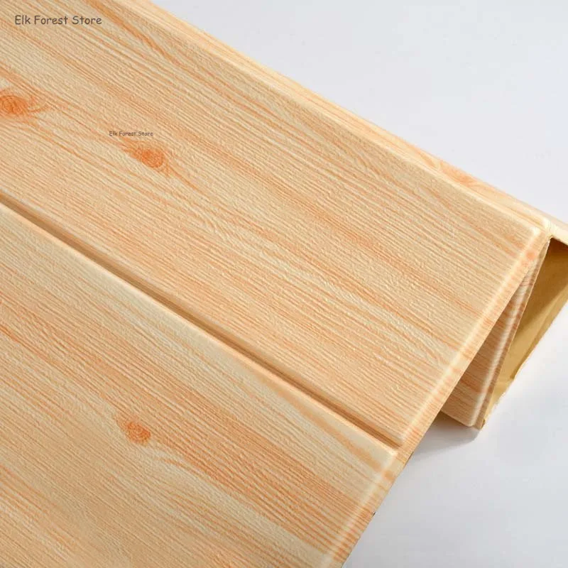 Настенная 3d наклейка из пенополиуретана с имитацией древесины используется для