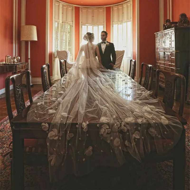 

2019 Luxury Bridal Veils 3D Flowers Cathedral Wedding Veils White Ivory Free Comb Custom Made Tulle One-Layer Veil New