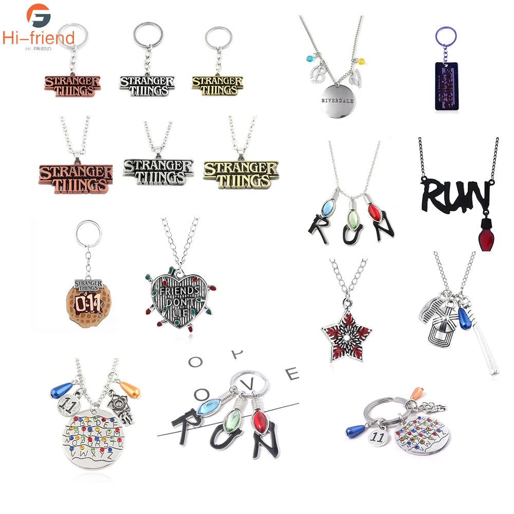 

20pcs Horror TV Series Stranger Things Letter Logo Keychains 3 colors letter pendant Car Key Chain For Men Jewelry Souvenir gift