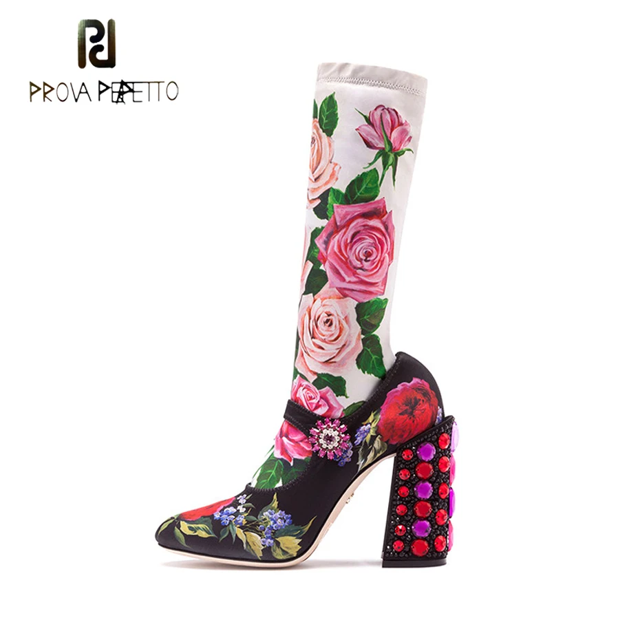 Prova Perfetto/Роскошные эластичные ботинки со стразами на каблуке с цветочным принтом; женские вечерние туфли с пряжкой и ремешком с круглым носком для подиума