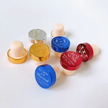 100 пользовательские гравировка алюминия топ пробка для винной бутылки Пробка Персонализированные Свадебные сувениры на заказ металлическая пробка свадебный подарок