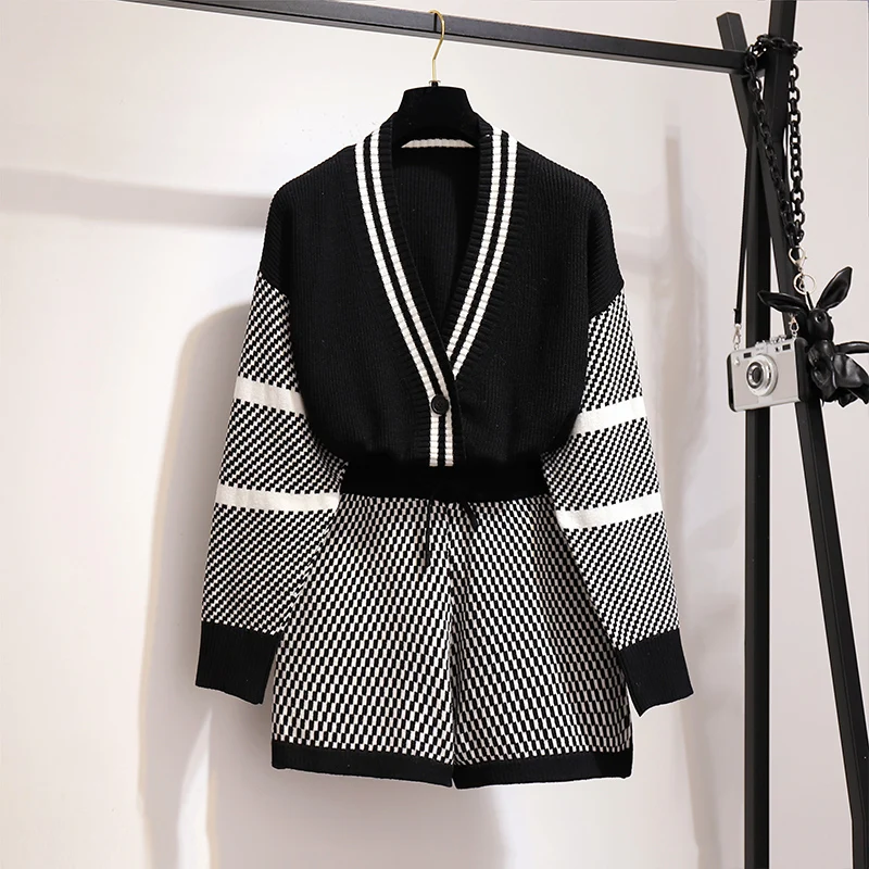 Ceny ALPHALMODA V kołnierz z długim rękawem strój + gorące spodenki kobiety jesień 2 sztuk na co dzień zestawy 2019 nowa moda Knitting kurtka zestaw szortów