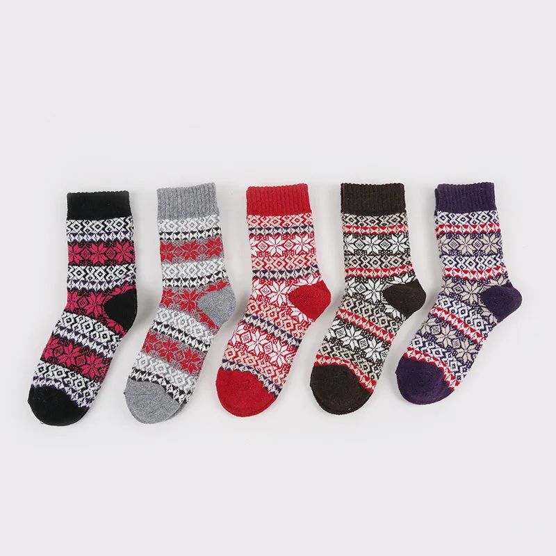 Женские зимние носки в винтажном стиле; зимние мягкие теплые толстые вязаные шерстяные удобные носки с геометрическим узором; носки с узором;