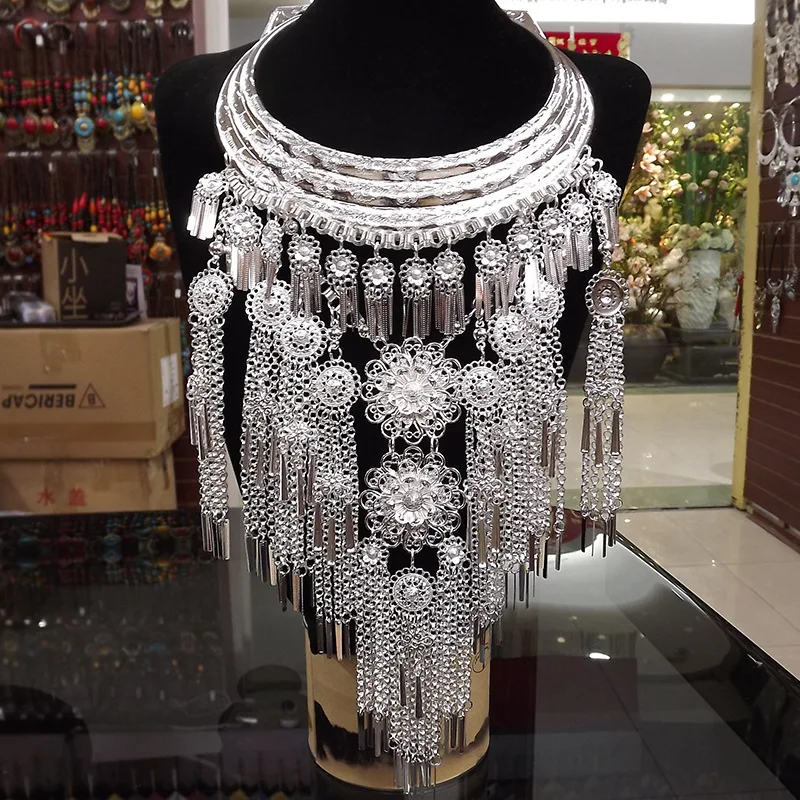 Этническое племя Мяо Серебряный женский воротник Miao Национальный шею ожерелье ювелирные изделия свадебное представление праздник подарок pusheen