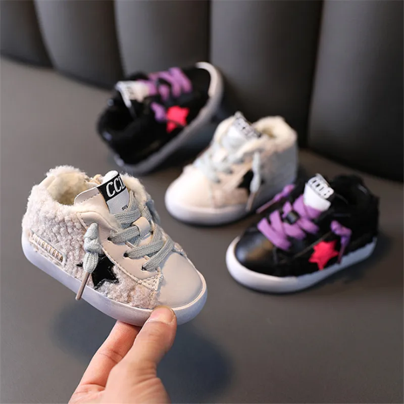 Nuevo invierno Bebé Niño Zapatos niñas zapatillas de deporte estrella cálido de algodón de los niños Zapatos de deporte de bebé de moda primeros zapatos para caminar 15-25