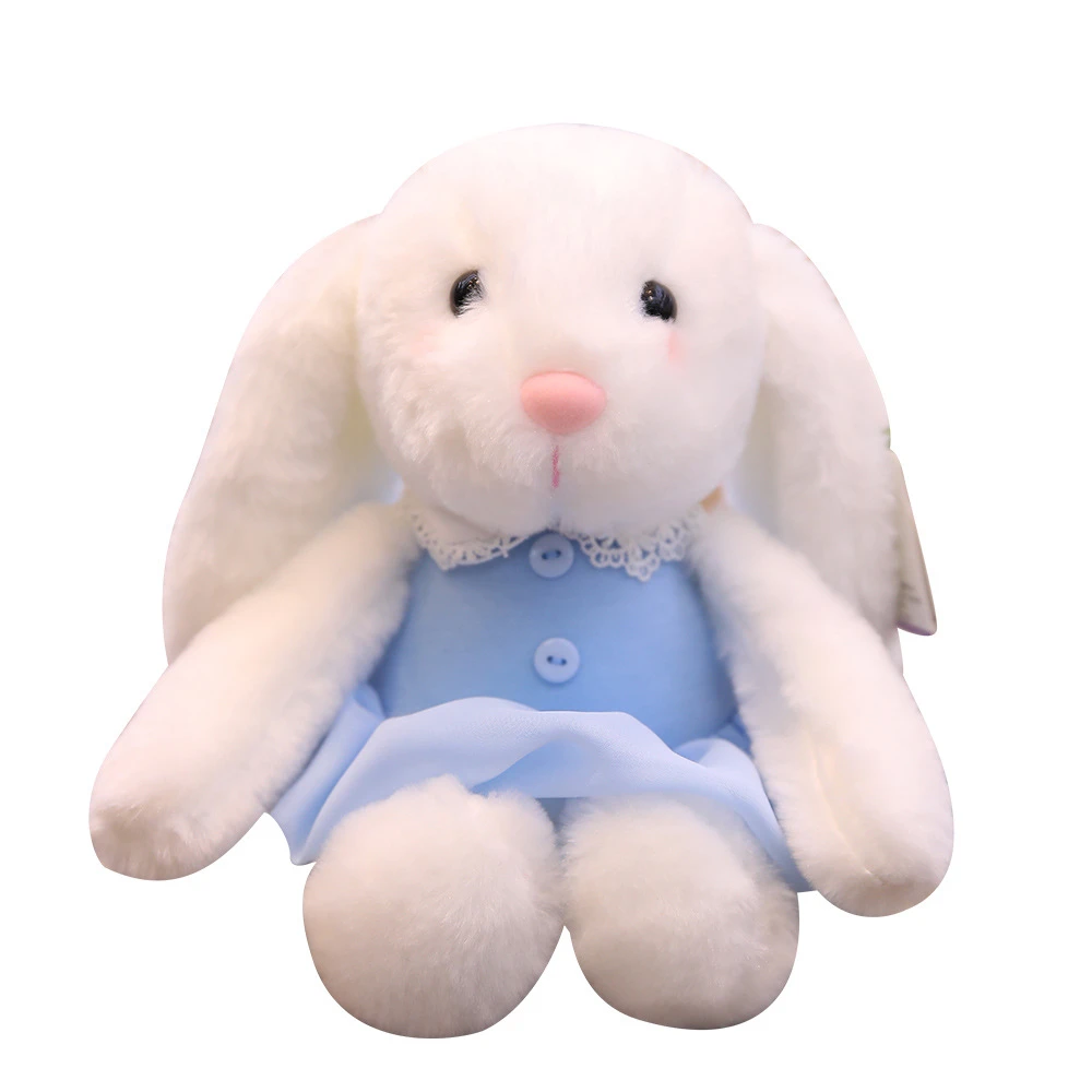 muñeca con orejas de conejo