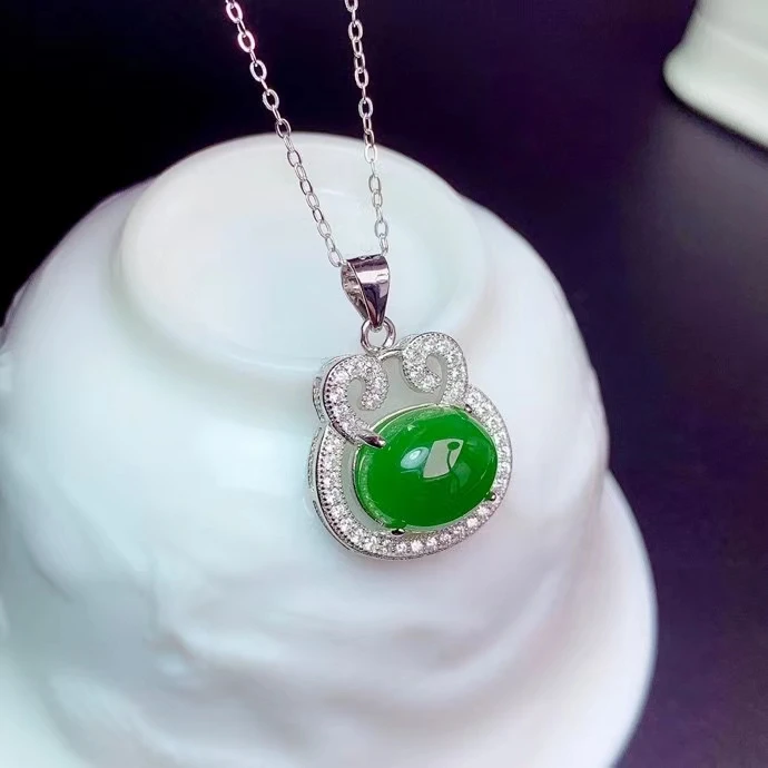 

CoLife Jewelry Chinese Style Gemstone Pendant 10x12mm Natural Jade Pendant for Daily Wear 925 Silver Green Jade Pendant