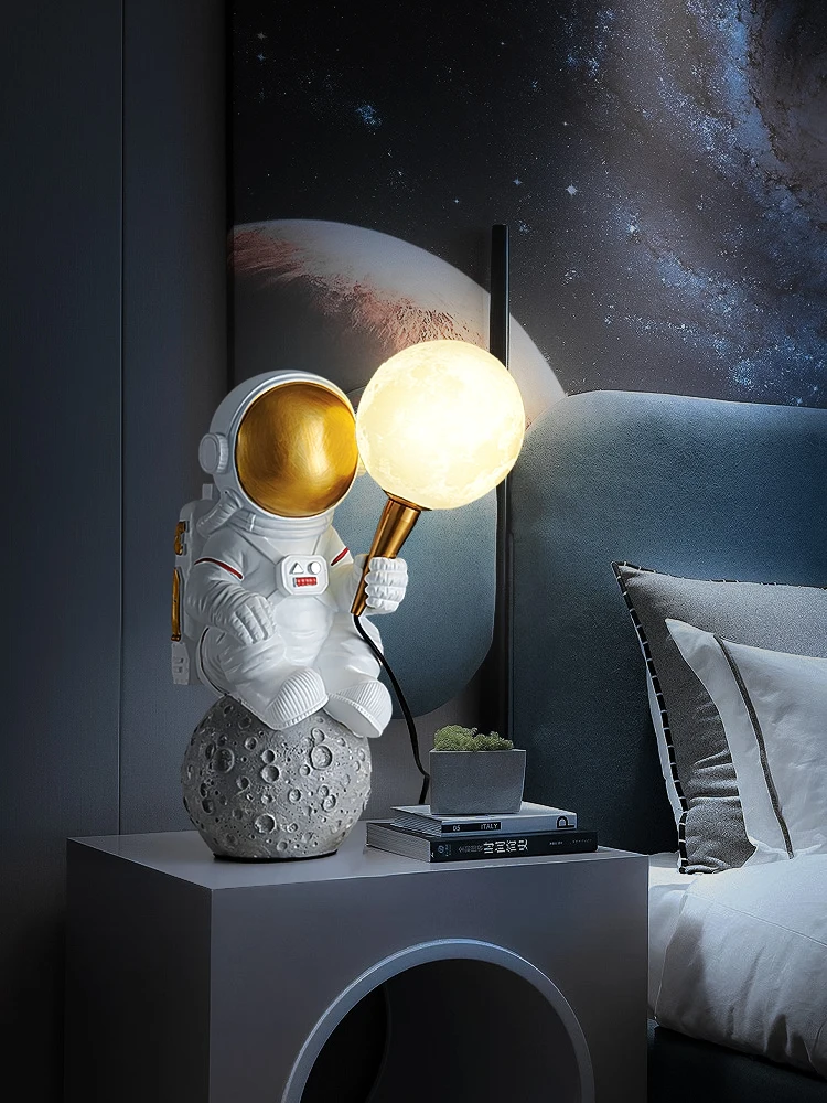 

Desk lamp, bedside lamp, Nordic bedroom decoration, 3D moon lamp, creative astronaut, tabletop decoration, Nightlight