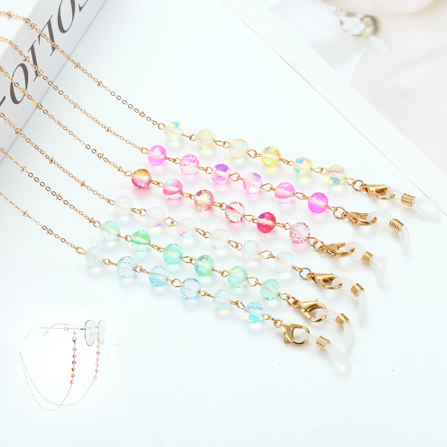 

2023 Fashion Stained Glass Sunglasses Chain Mask Lanyard Bohemian Glittering Crystal Glasses Chain Mask Holder New Women Jewelry