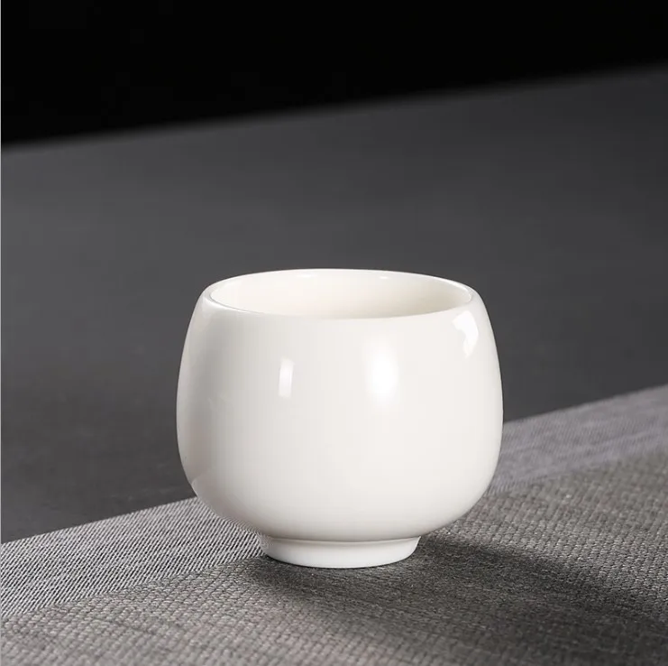 Белый фарфор Dehua teacup можно приобрести в одном или нескольких наборах