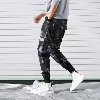 

2020 Men Streetwear Patchwork Joggers Pants Mens Hip Hop Cargo Pants Male Fashions Sweaptpants ABZ621