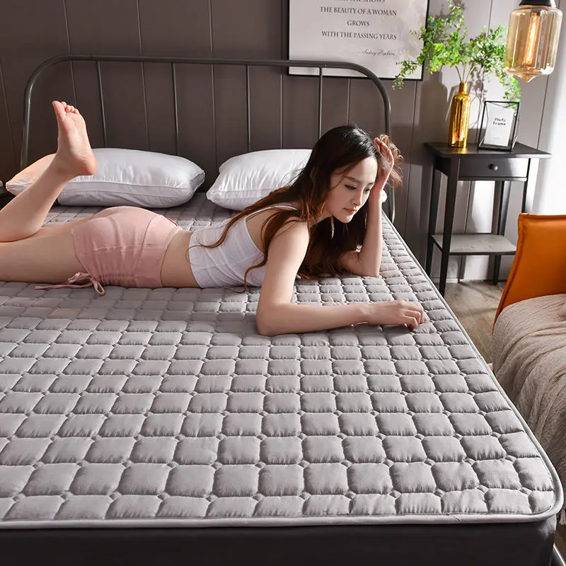 Nonslip Summer Mattress Pad Bedding Protection Pad Quilting Process