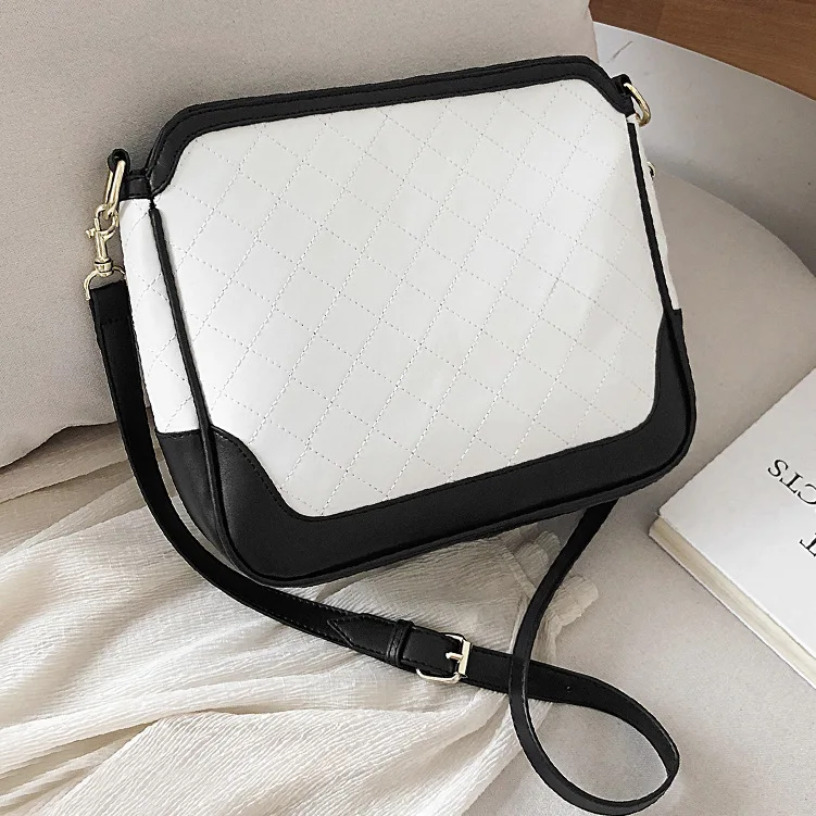 

Online Celebrity Douyin Celebrity Style Contrast Color Rhombus Big Bag Shoulder WOMEN'S Bag Printed Letter Medieval Bag Shopping