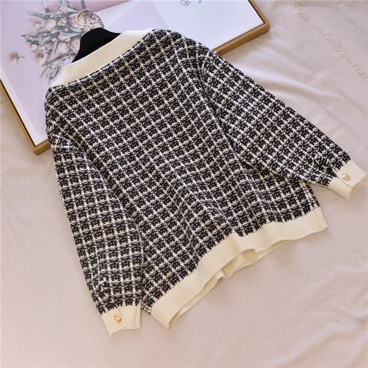 11828664419_718318349