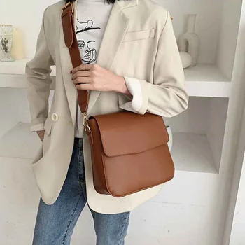 

Simple Solid Color Retro Small Square Bag 2020 New Girl Shoulder Bag Wide Shoulder Strap Diagonal Bag Casual Wild Black PU