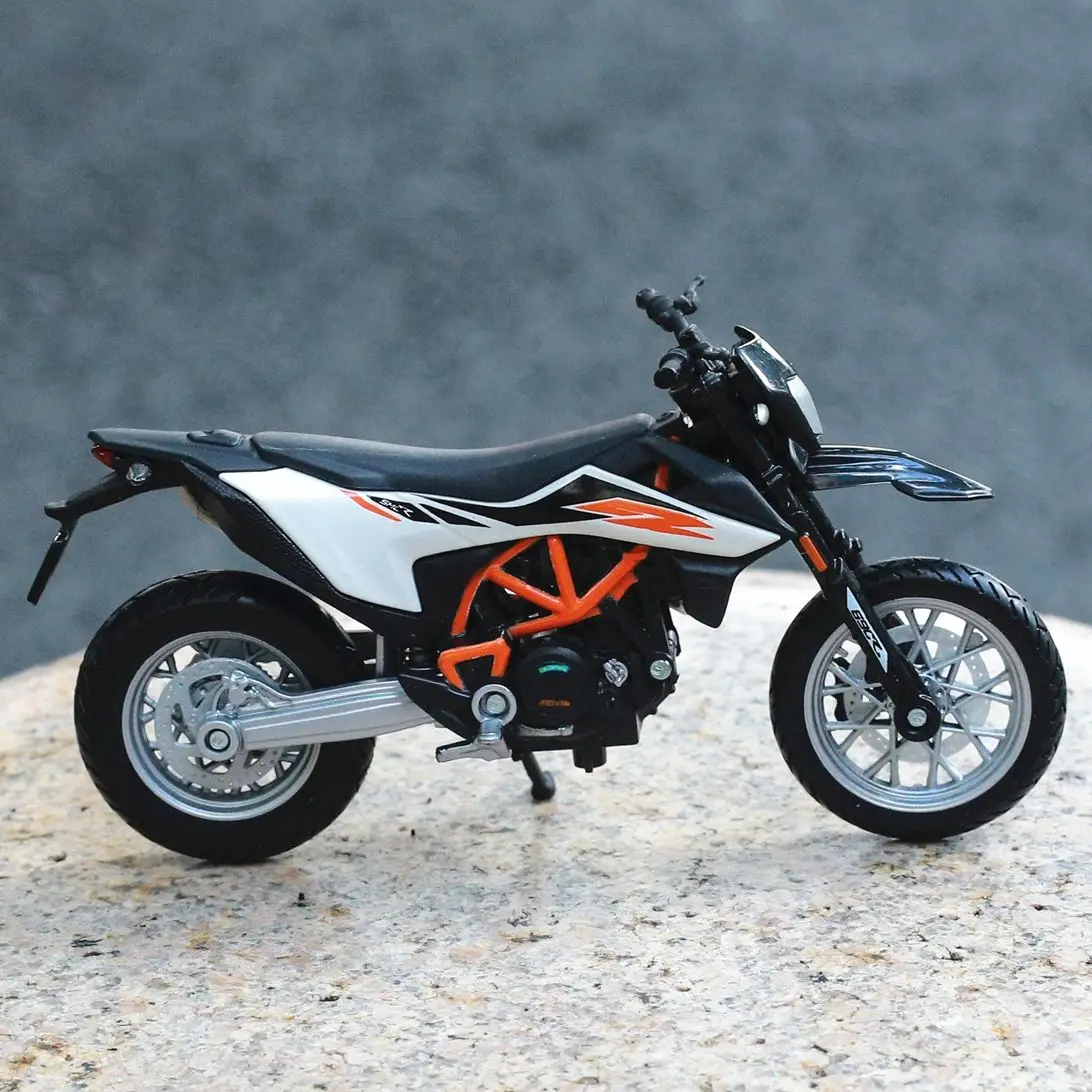 Мотоциклетная модель Maisto 1:18 KTM 690 SMC R Motogp сувенирная игрушка коллекционная