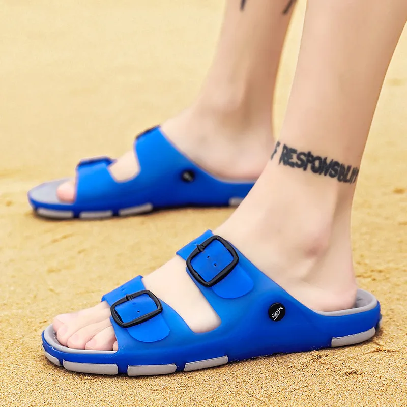 

2020 Sandals Men Double Buckle Clogs Flip Flops Casual Flat Sandals Summer Beach Slippers Men's Comfort Design Flip Flops Shoes