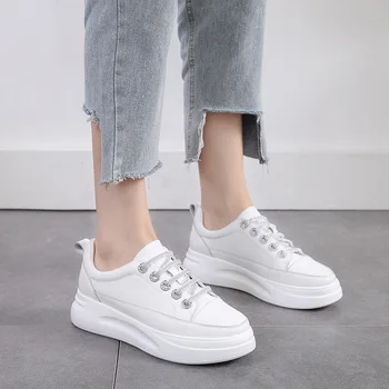 

White Chunky Sneakers Women Split Leather Low-Heel Flat Platform Ladies Lace-Up Fashion White Shoes Tenis Zapatillas Mujer