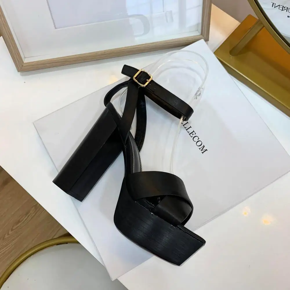

BELLECOM Sexy high-heeled waterproof platform women's Roman sandals summer 2019 Korean one-button trip-toe sandals