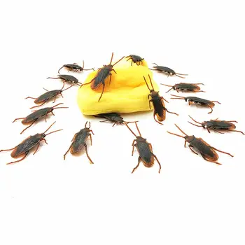 

12Pcs Lifelike Cockroaches Toy Halloween Gadget Gags Practical Jokes Toys Plastic Bugs 72XC