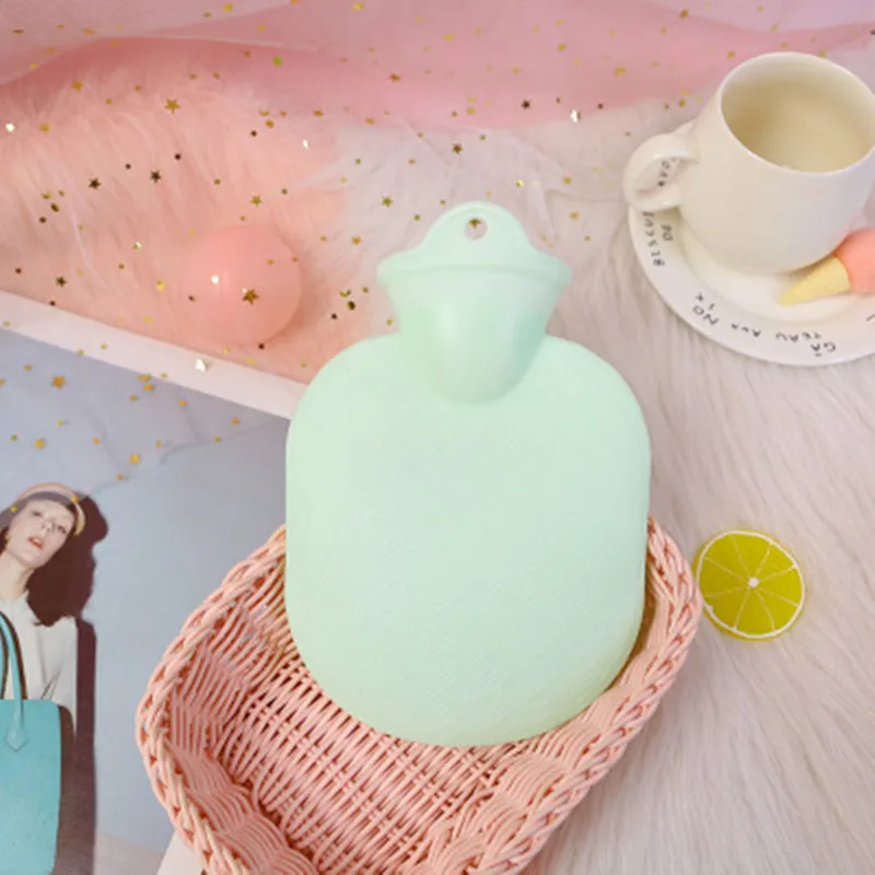 Green Милая сумка для горячей воды, Взрывозащищенная бутылка для горячей воды, портативная зимняя грелка для рук, цвет макарон, 300 мл - Цвет: Green