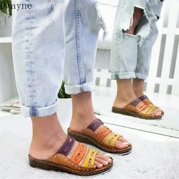 

2019 new Korean version of the wedge with color matching casual thick bottom comfortable wild slippers women