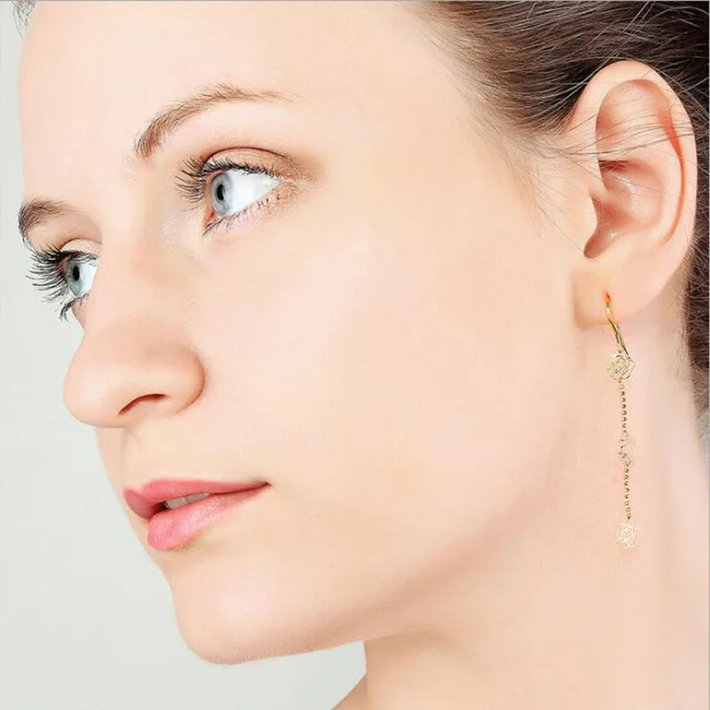 Classic Temperament Golden Rose Flower Pendant Earrings Jewelry Vintage Metal Hollow Carved Flower Earrings Accessories Gifts