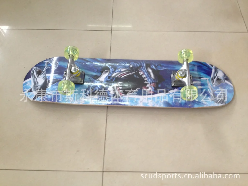 

Adult Skateboard Concave Double Snubby Four Wheel Skateboard Maple Skateboard Strengthen Seagull Holder Skateboard 3108