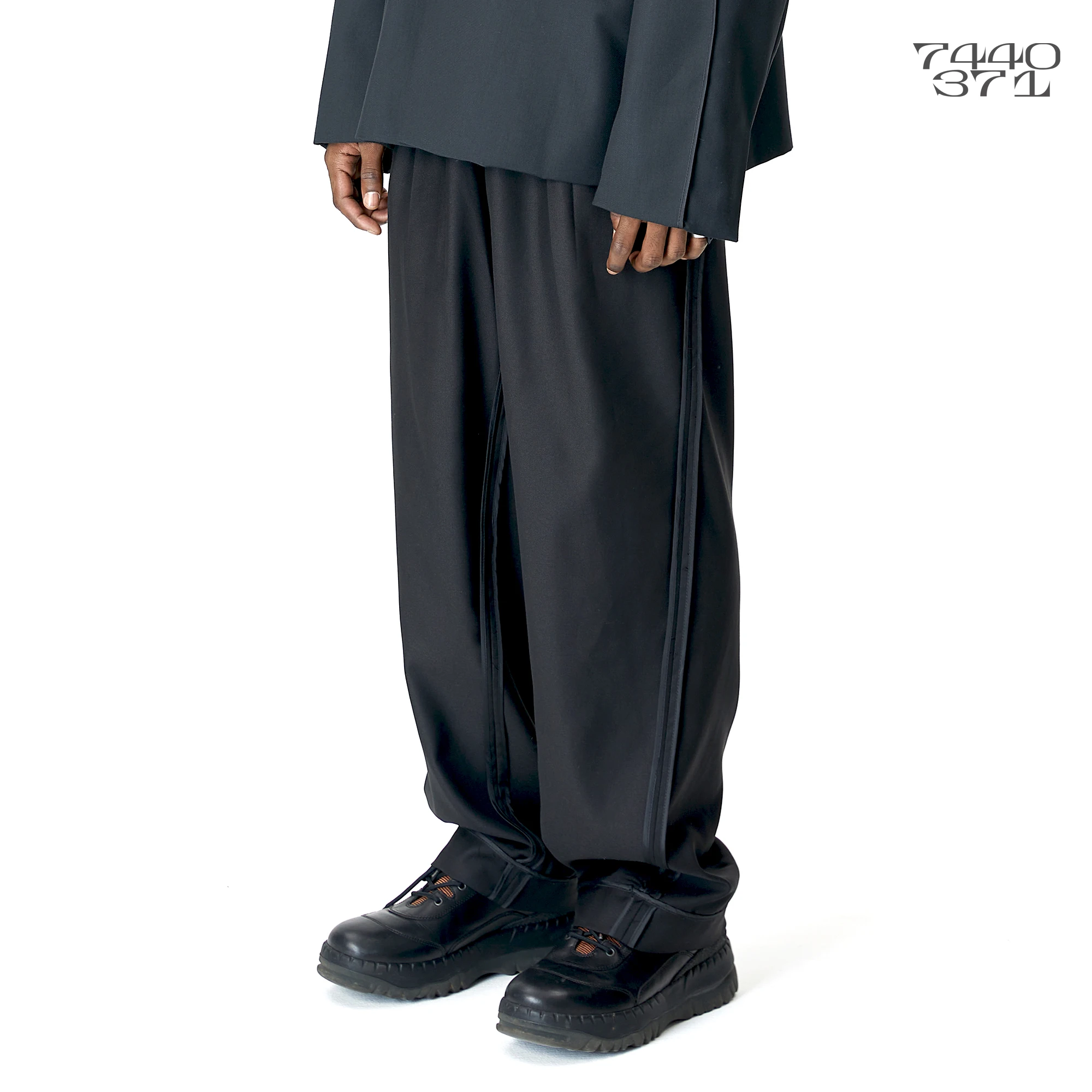 

2021 Men clothing Hair Stylist fashion Slightly twisted straight Pants with hemmed over seams plus size costumes 27-46