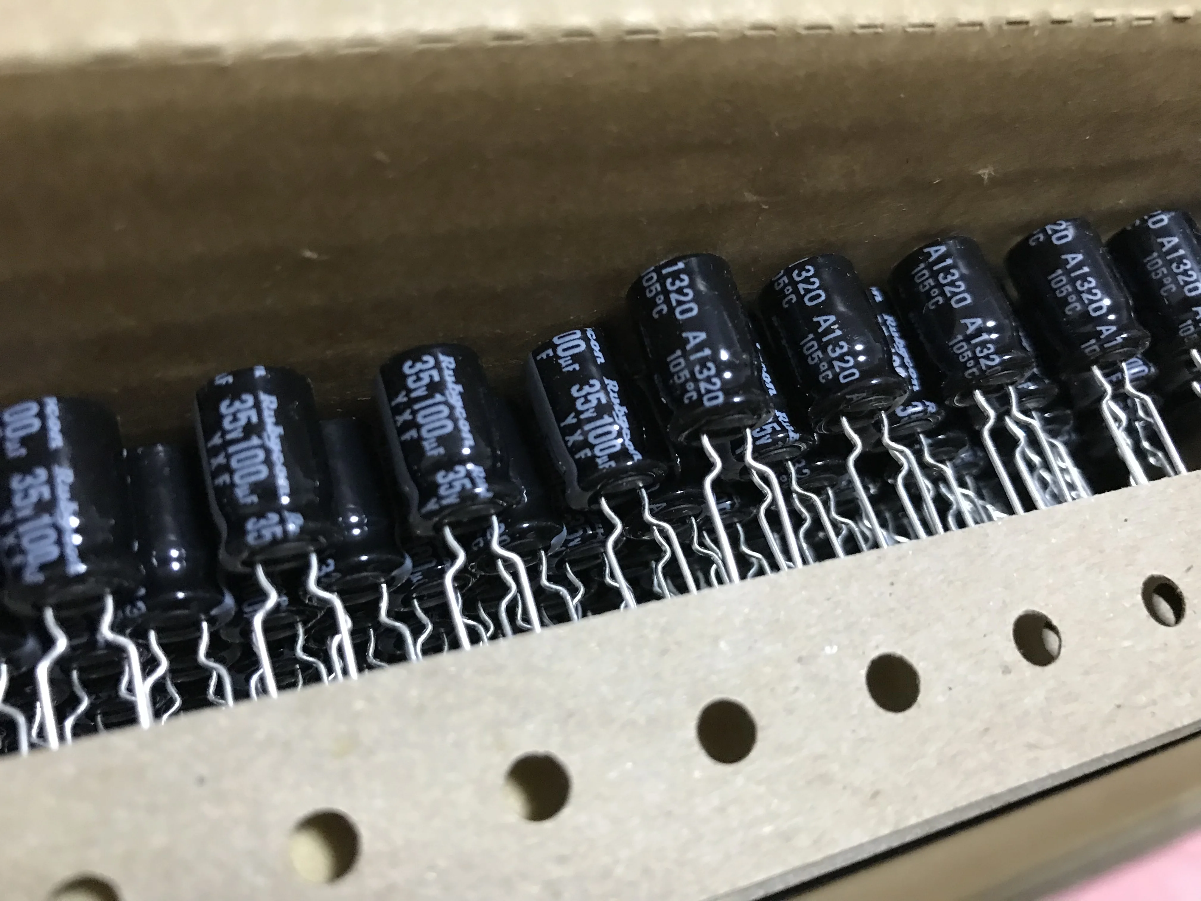 5pcs 820uf 25v Rubycon Radial Electrolytic Capacitor 25v820uf YXG JAPAN