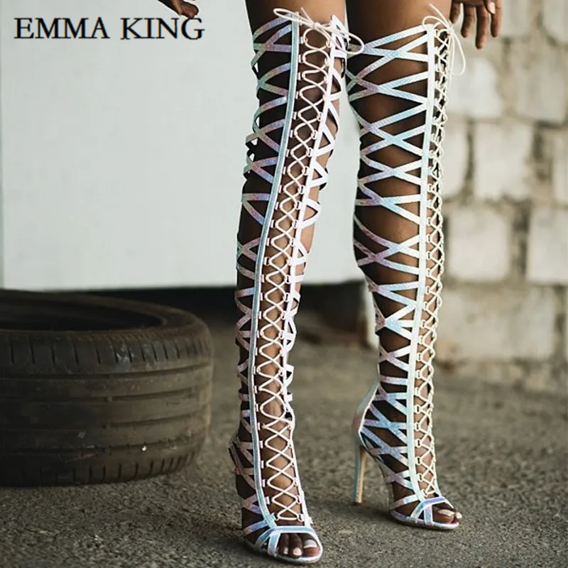 Emma king/разноцветные дизайнерские сандалии-гладиаторы на высоком каблуке с вырезами; дизайнерские высокие сапоги до бедра на высоком каблуке с открытым носком; женская обувь для подиума