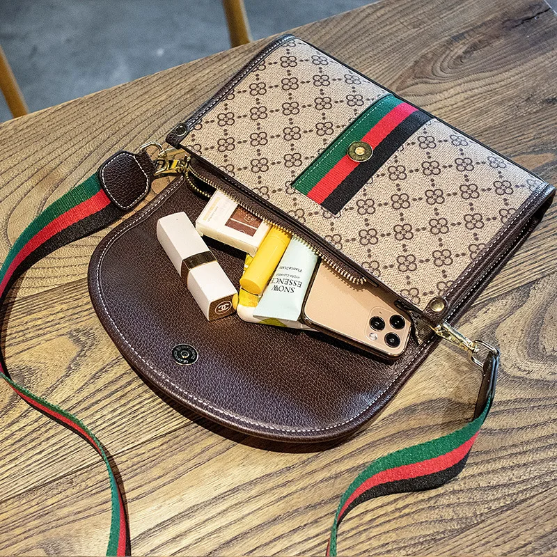 Female Bag Messenger Bag 2021 Spring and Summer New Female Bag Niche Design Fashion Envelope Bag Luxury Net Red Shoulder Bag