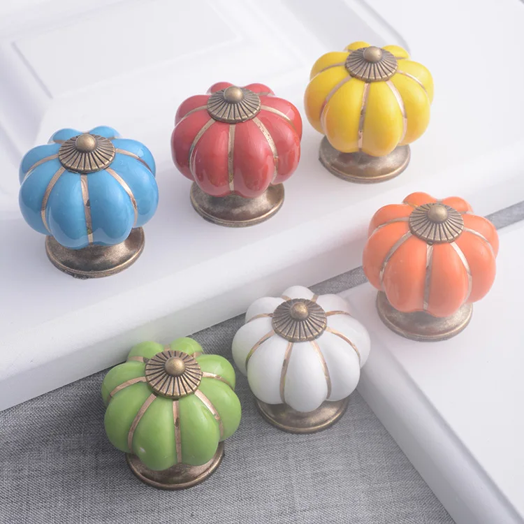 

Creative Paperback Large Light Hook Modern Minimalist Cabinet Large Drawer Handle Simple European Large Cabinet Door Handle