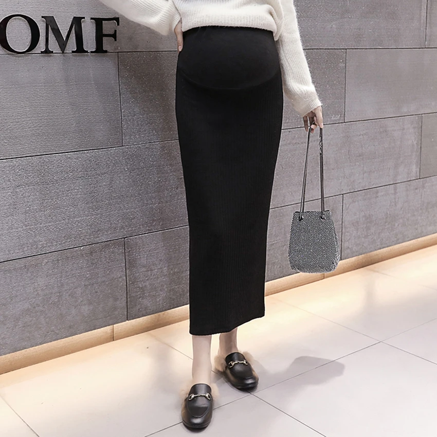 The new maternity dress half-length skirt spring and autumn new mid-length knit back slit skirt bag hip fashion all-match