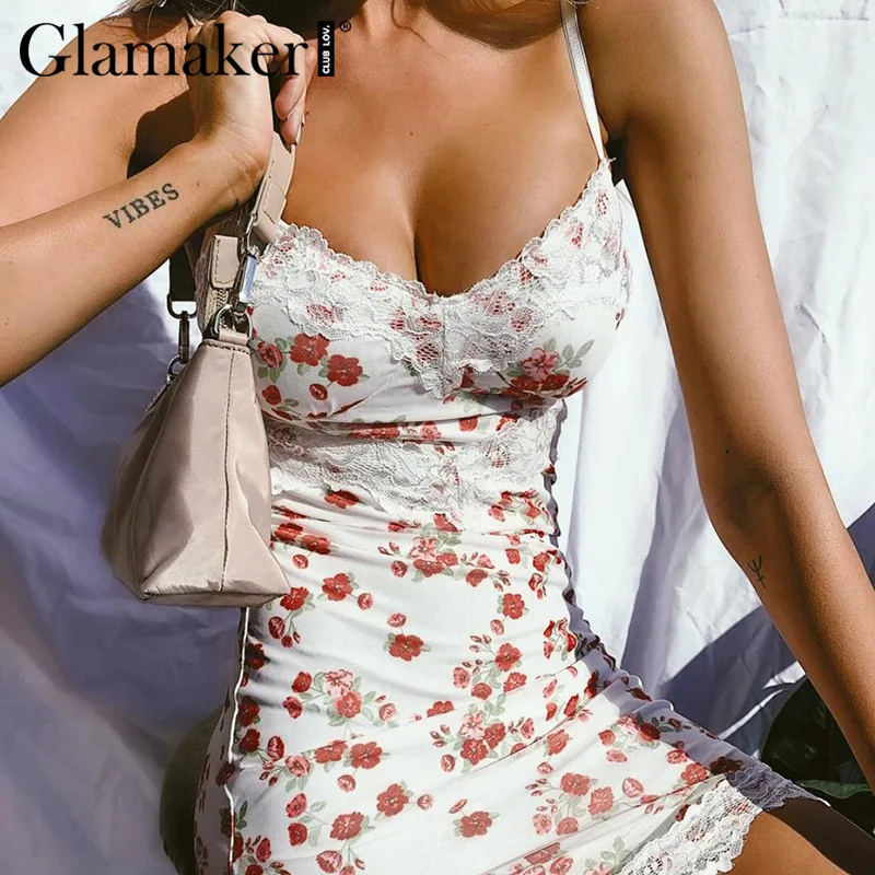 Женское короткое платье с цветочным принтом Glamaker белое пляжное без рукавов