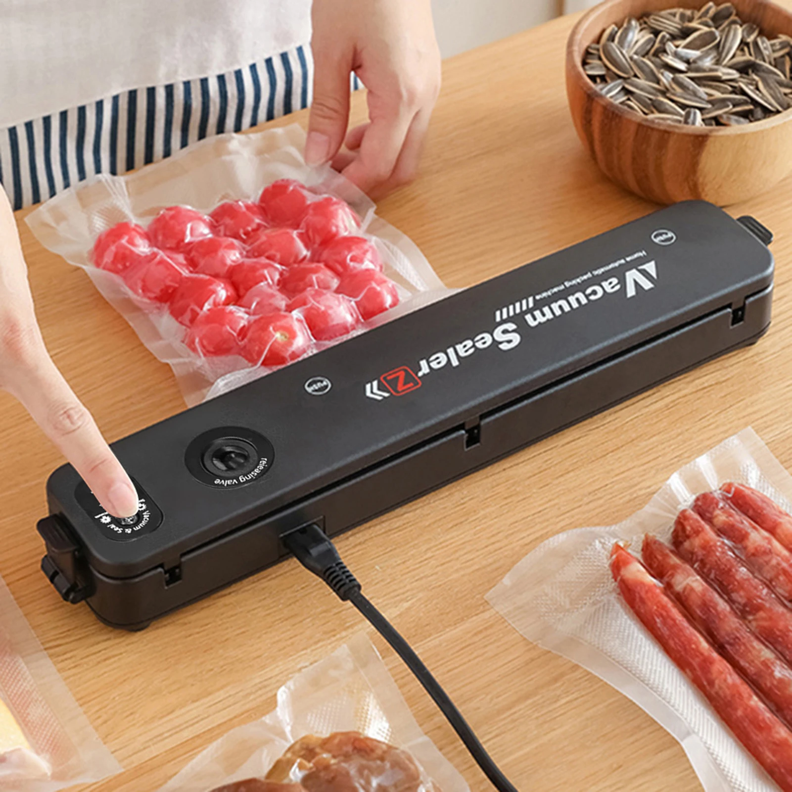 Vacuum Sealer Machine For Food Preservation Dry & Moist Food Saver With