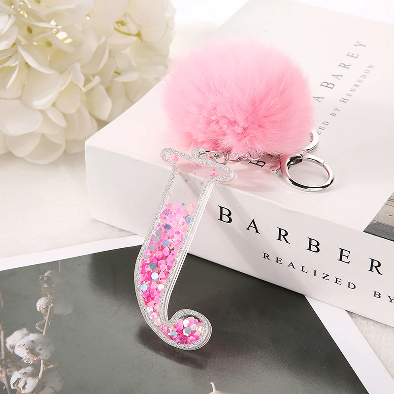 1PC Frauen Schlüsselanhänger 26 Glitter Rosa Höhlte-out Worte Handtasche Englisch Brief Schlüsselring mit Puffer Ball Charms – Detail 6