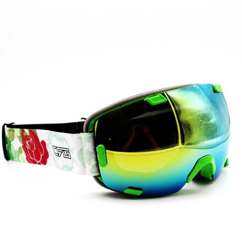 green snowboard goggles