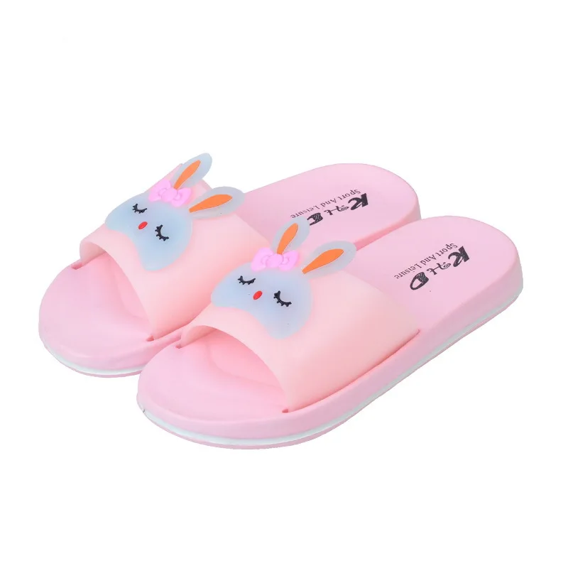 Pink Мультяшная голова куклы Кролик милые дети мужчины женщины для девочки Тапочки Летние вьетнамки для малышей Семейные тапочки детские домашние Нескользящие тапочки - Цвет: Pink