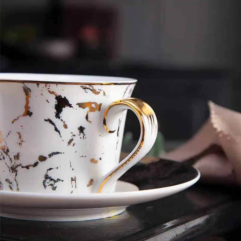 Золотой Coaster керамическая кофейная чашка и блюдце набор фарфоровая кружка из костяного фарфора мозаичный узор Позолоченные Кофейные Наборы