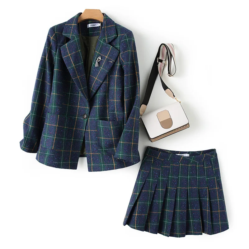 

Suit women 2020 spring and autumn new professional commuting plaid small suit jacket pleated skirt two-piece fashion clothing
