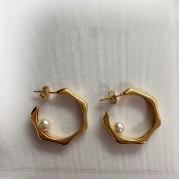 

New Golden Brass Geometric Circles Pearl Earrings Twisted Concave Design Earrings Miniature High Style