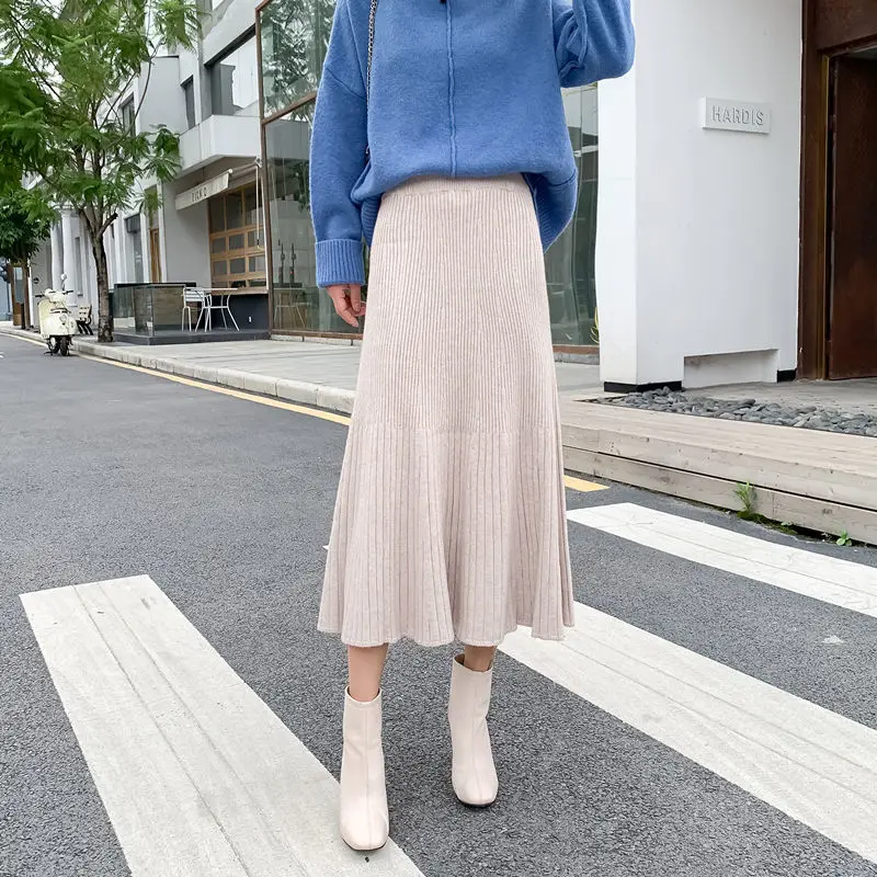 

Knitted Skirt Female Autumn And Winter Temperament Mid-length Korean High-waisted A-line Pleated Skirt Woolen Umbrella Skirt