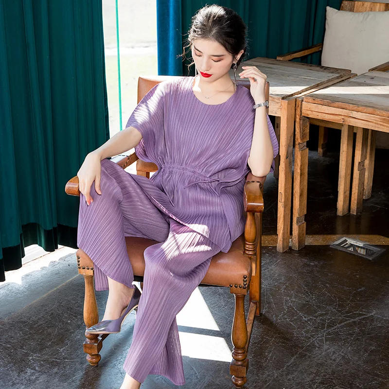 Plus Size Broek Past 2020 Vrouwen Zomer Ronde Hals Batwing Mouw T-shirt + Wijde Pijpen Broek Elastische Miyake Geplooide 2 delige Set Plus Size Broek Past 2020 Vrouwen Zomer Ronde Hals Batwing Mouw T-shirt + Wijde Pijpen Broek Elastische Miyake Geplooide 2 delige Set