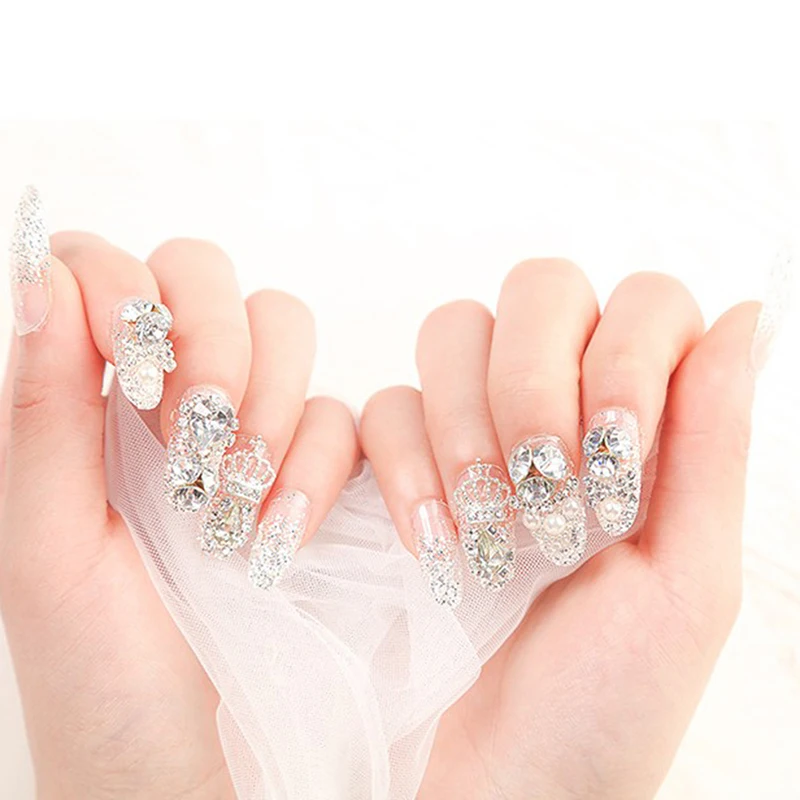 24Pcs/Set Fake Nails Press On Girls Finger Beauty False Nail Art Tips Shining 3D Diamond Full Cover French Nail Art Tips